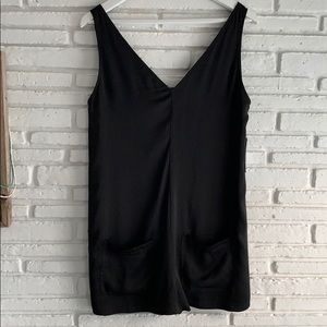 Guess Black V Neck Romper A Line Pockets Back Zip NWT Size S Chic